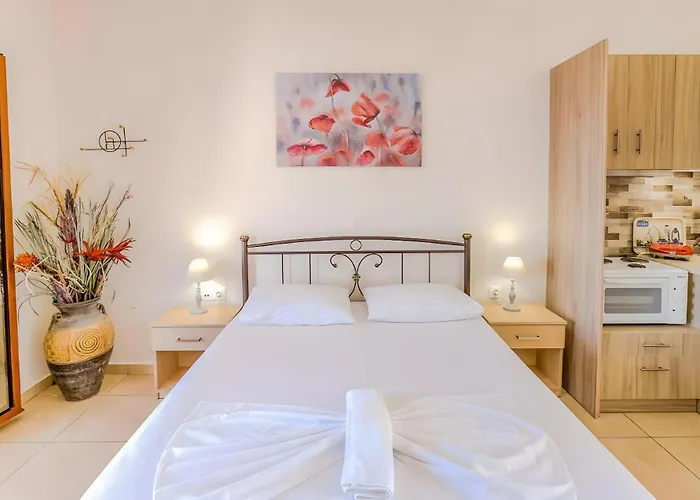 Aloustina In Archangelos