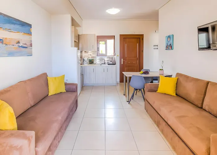 Apartment Aloustina In Archangelos