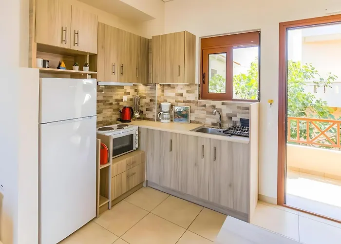 Aloustina In Archangelos *